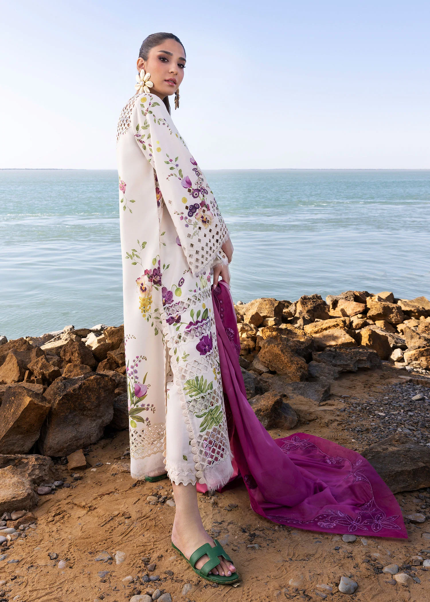 Crimson- LAWN-Bloom Bold - D4 A - Image 3