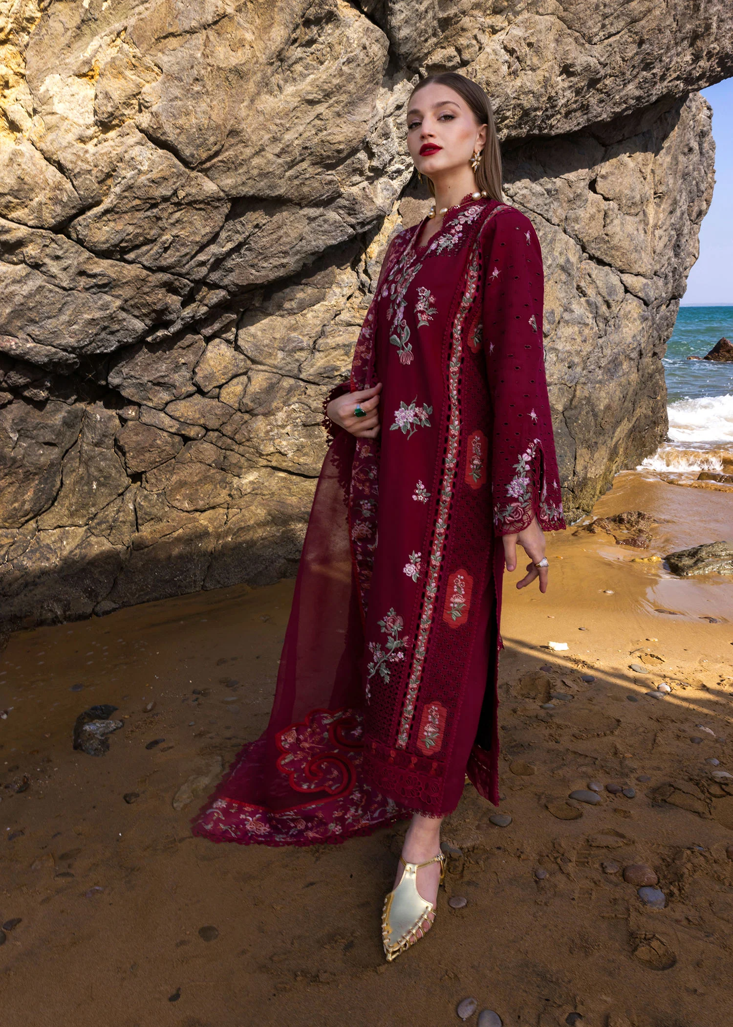 Crimson Lawn- Parsi Threads